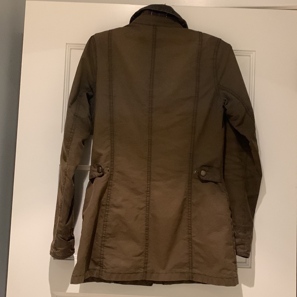 Barbour Women’s Beadnell Wax Cotton Jacket, Olive, Size 0-2 - Picture 2 of 7